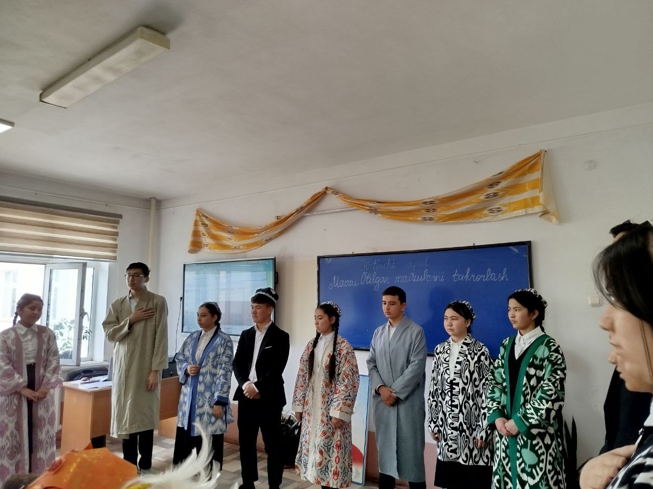 Muhammad al-Xorazmiy nomidagi Toshkent axborot texnologiyalari universiteti Samarqand filiali akademik litseyining ona tili va adabiyot fani o'qituvchisi Ubaydullayeva Yulduz Lutfullayevnaning "O'til…