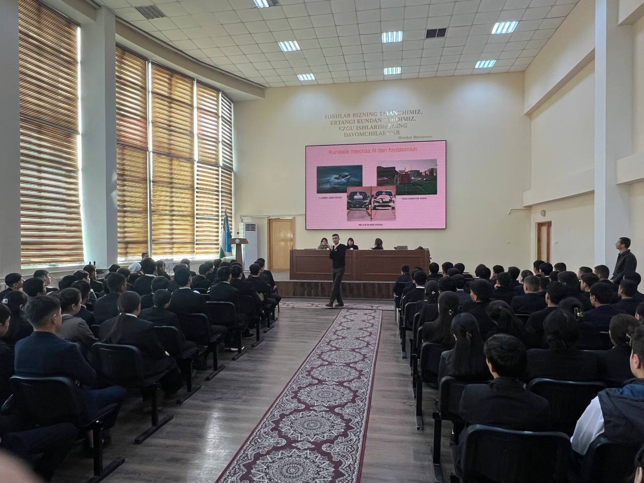 Muhammad al-Xorazmiy nomidagi Toshkent axborot texnologiyalari universiteti Samarqand filiali direktorining oʻrinbosari D.Yakubjonova filialga qarashli akademik lisey oʻquvchilari bilan uchrashuv oʻt…