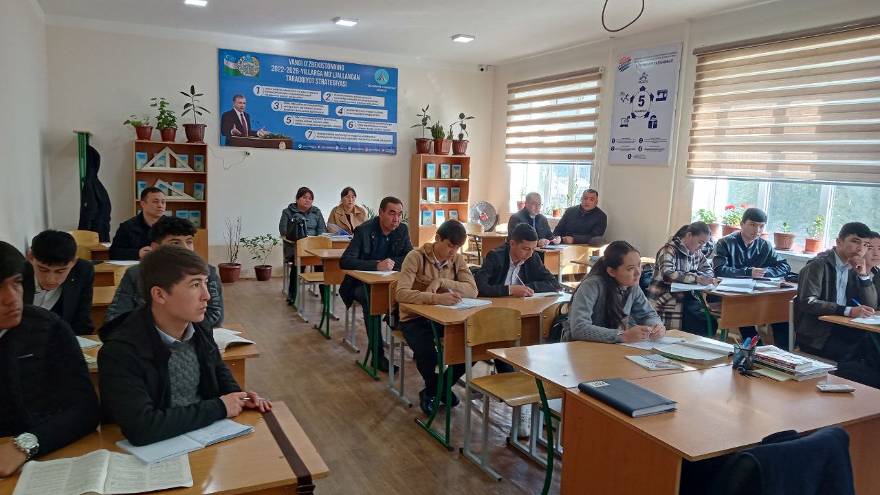 Joriy yilning 3-mart kuni bosh o'qituvchi Nurimov Alisher Suyuqlik va gazlar uchun Arximed qonuni mavzusida fizika fanidan ochiq darsi o'tkazildi.