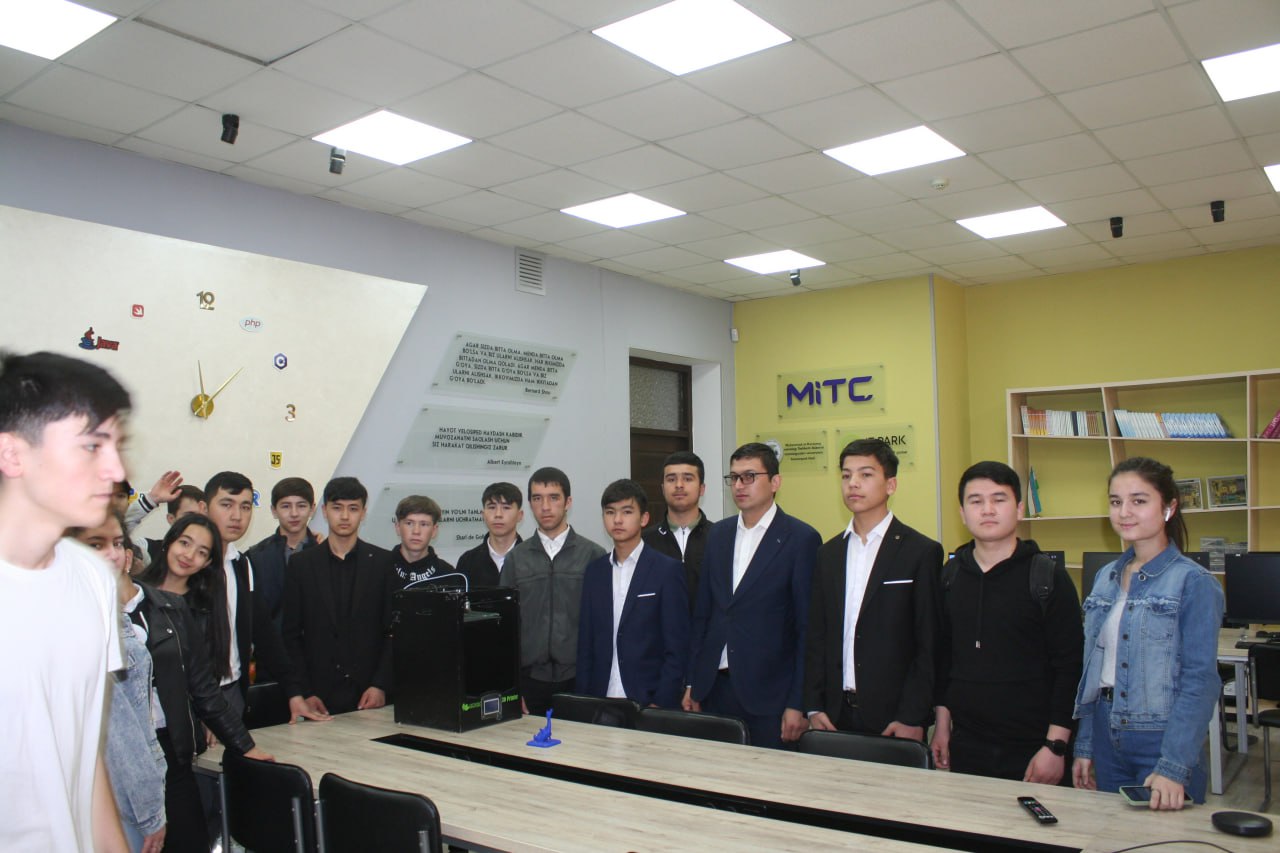 Muhammad al-Xorazmiy nomidagi Toshkent axborot texnologiyalari  universiteti Samarqand filiali Akademik litseyi bitiruvchi o'quvchilari  informatika fan o'qituvchisi Xazratkulov Zafar boshchiligida, …
