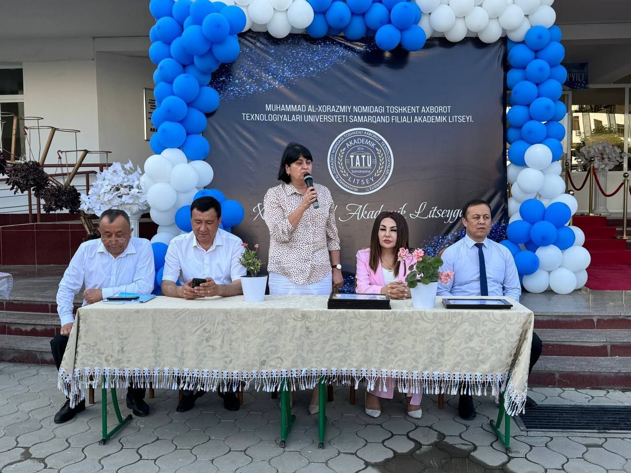 🏛️Muhammad al-Xorazmiy nomidagi Toshkent axborot texnologiyalari universiteti Samarqand filiali akademik litseyida bitiruvchi kurs o‘quvchilariga diplom, oltin va kumush medallarini topshirishga bag‘…
