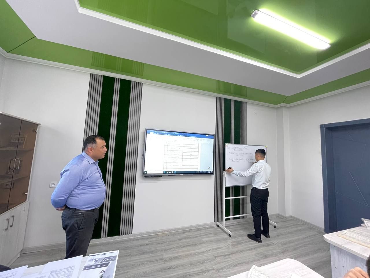 Muhammad al-Xorazmiy nomidagi Toshkent axborot texnologiyalari universiteti Samarqand filiali akademik litseyida ko‘p yillik tajribaga ega bo'lgan matematika fani o'qituvchisi Izzatullayev Talant Uba…