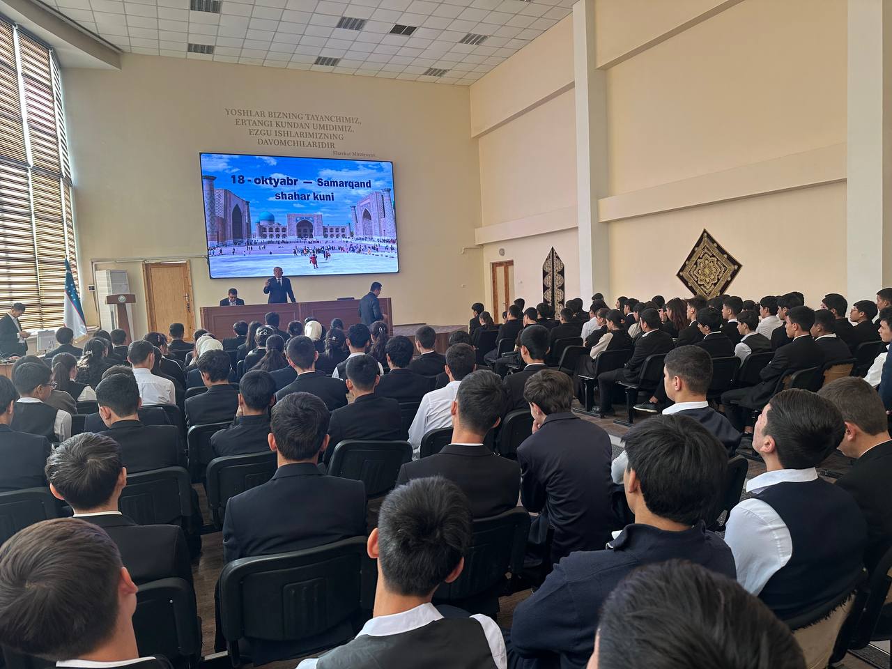 Sharof Rashidov nomidagi Samarqand davlat universiteti 2-son akademik litseyida “18 oktyabrь-Samarqand shahar kuni”ga bagʼishlangan tadbir oʼtkazildi. Unda Samarqand davlat universiteti tarix fani oʼ…